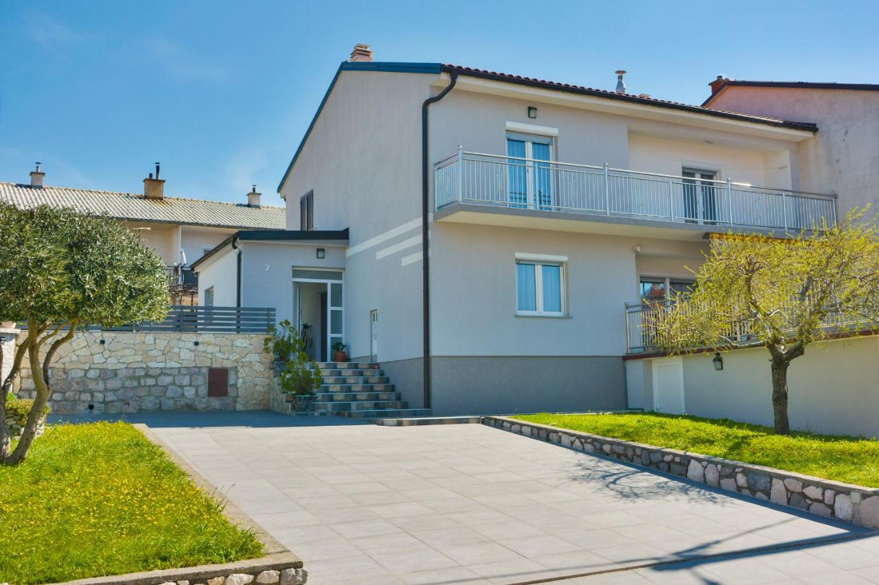 Holiday Home Larma Сень Екстер'єр фото