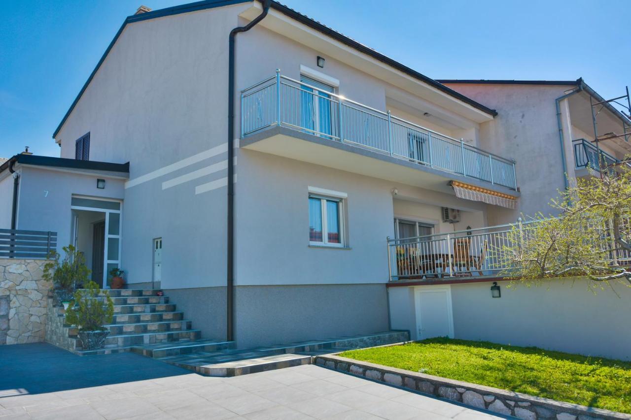 Holiday Home Larma Сень Екстер'єр фото