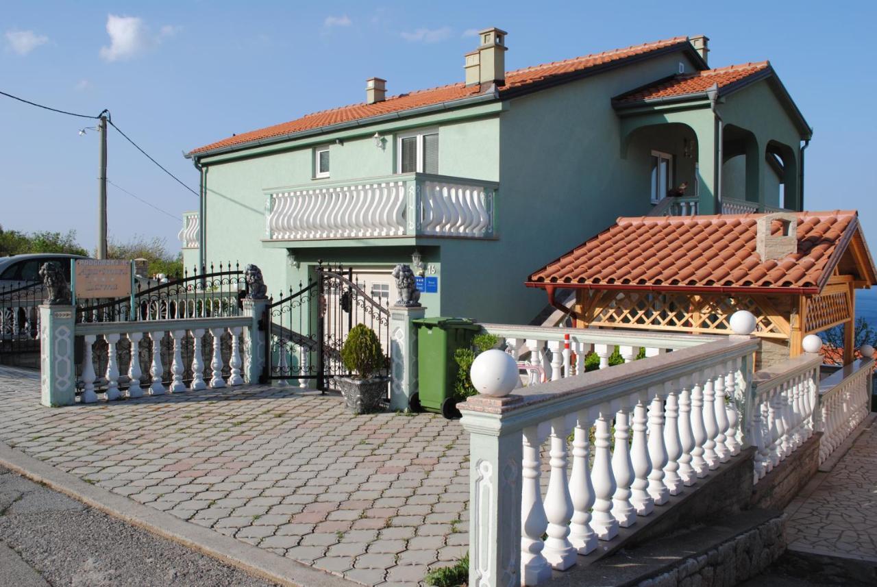 Holiday Home Larma Сень Екстер'єр фото